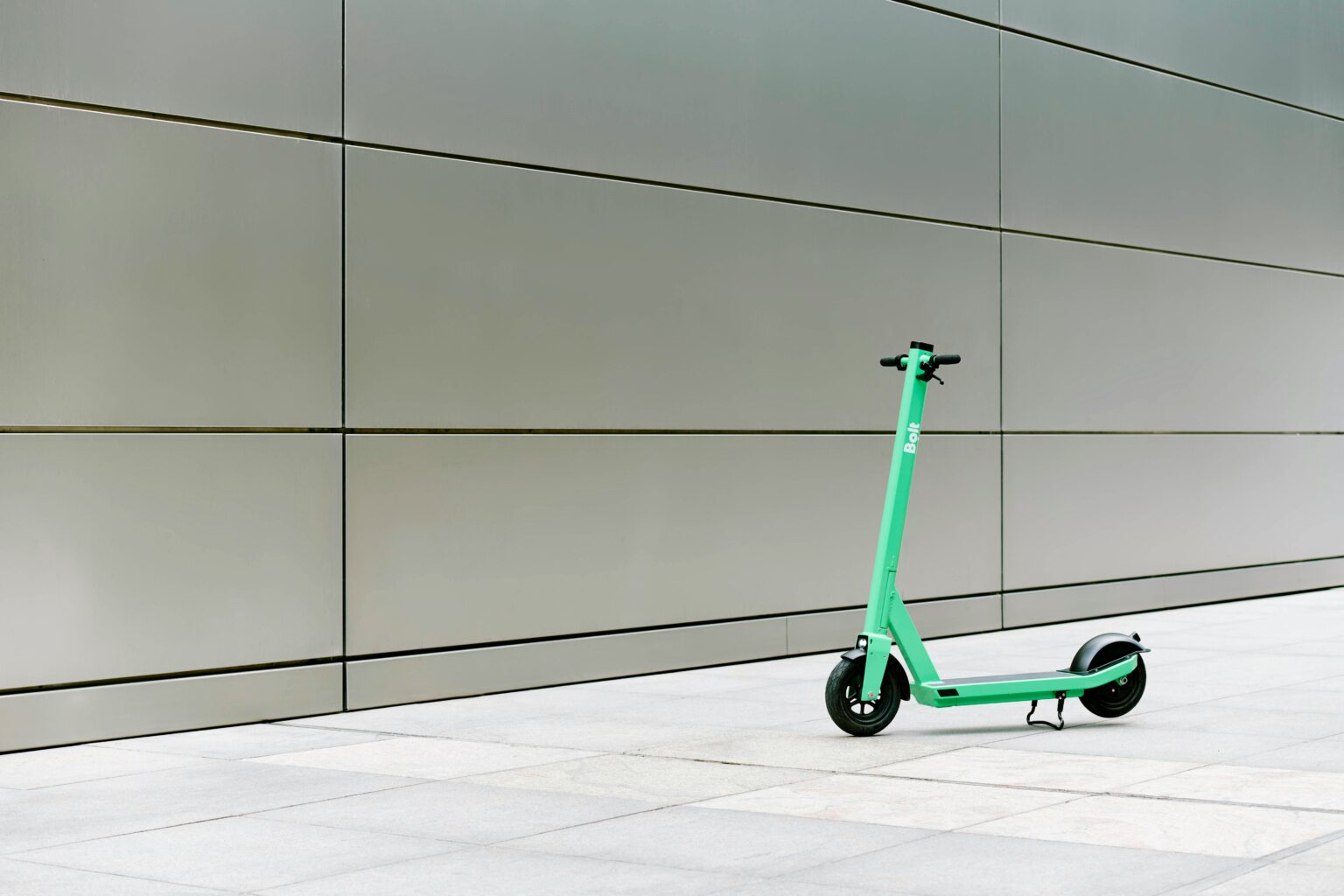Top Reasons to Choose Maxshot V1 Electric Scooter for Your Daily Commute
